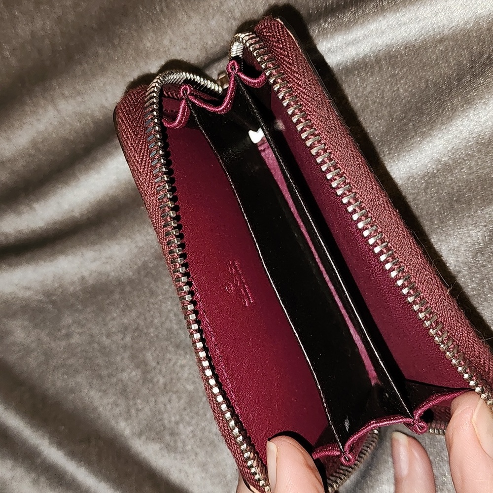 💥Authentic💥vintage GUCCI Leather Wallet In Burgundy - Picture 5 of 11